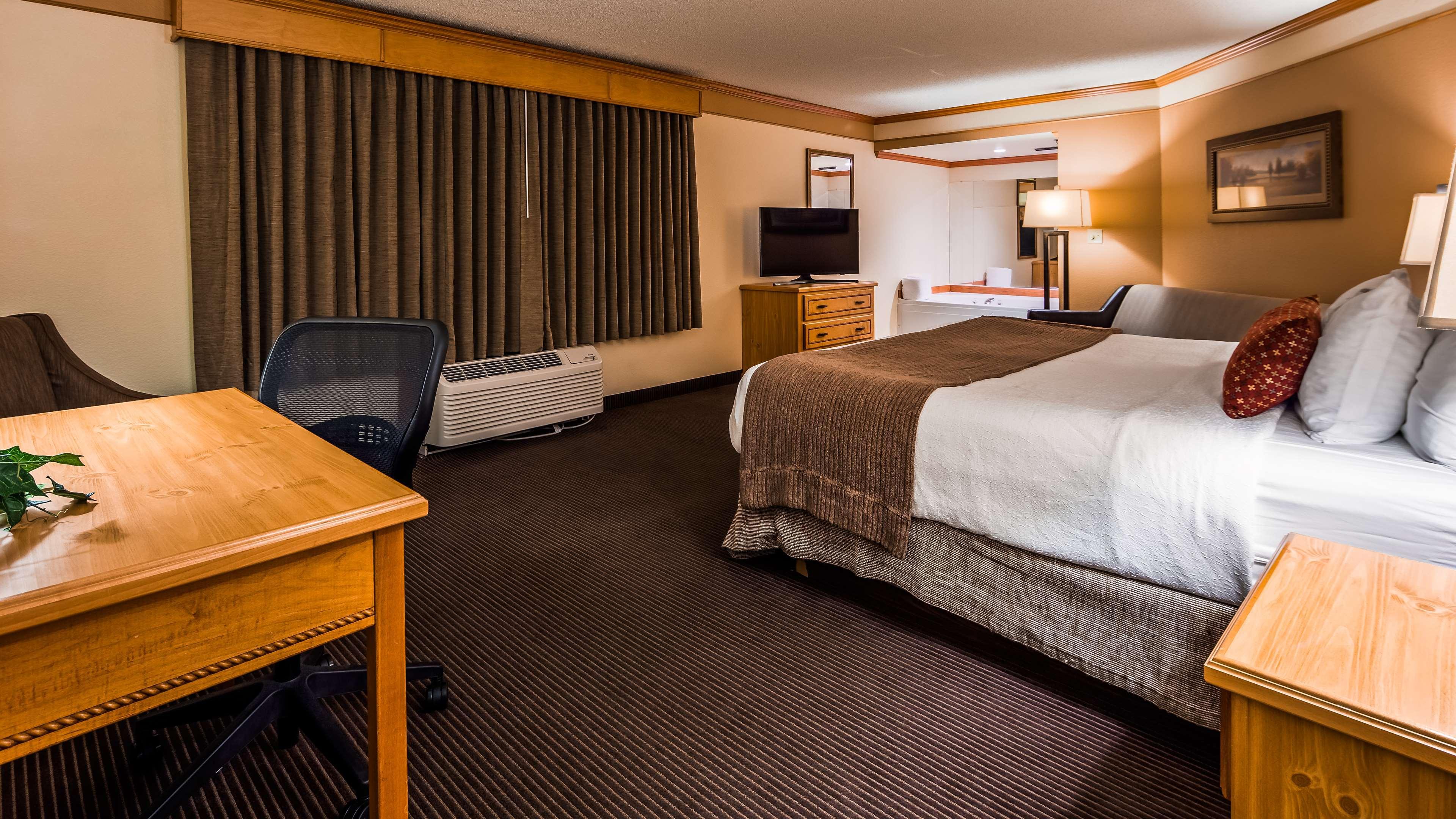 Best Western Plus Sidney Lodge Екстериор снимка