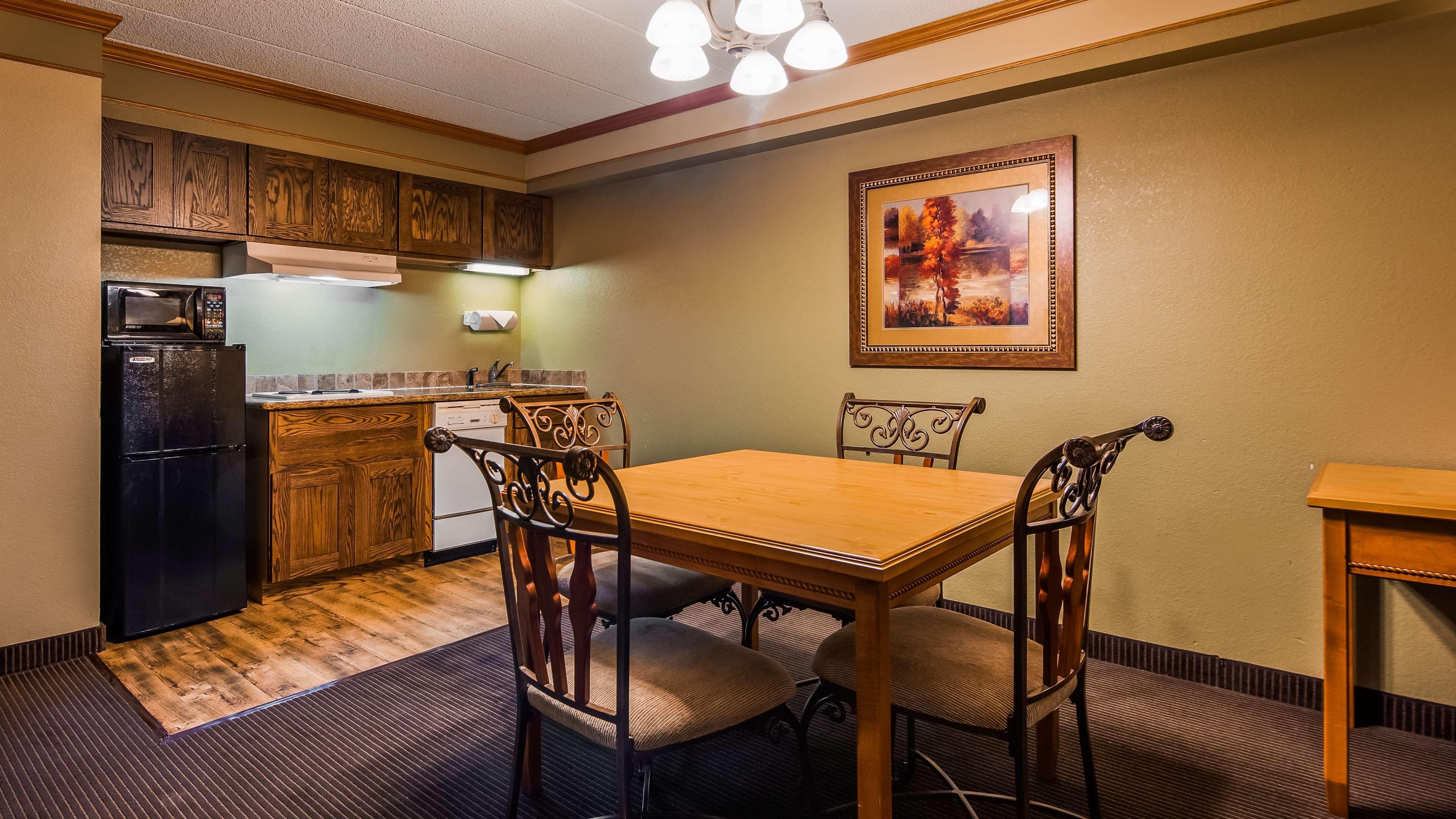 Best Western Plus Sidney Lodge Екстериор снимка