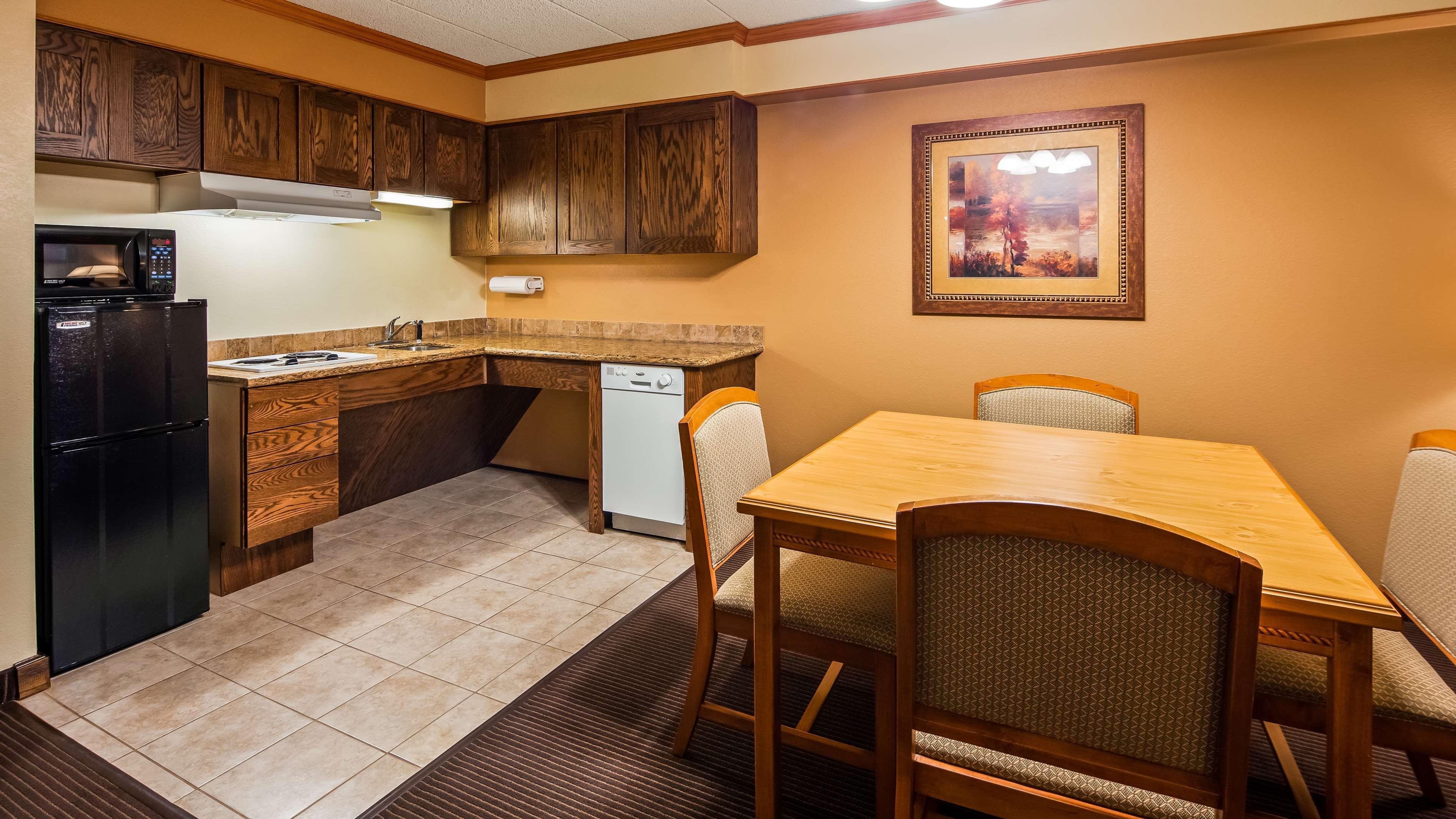 Best Western Plus Sidney Lodge Екстериор снимка