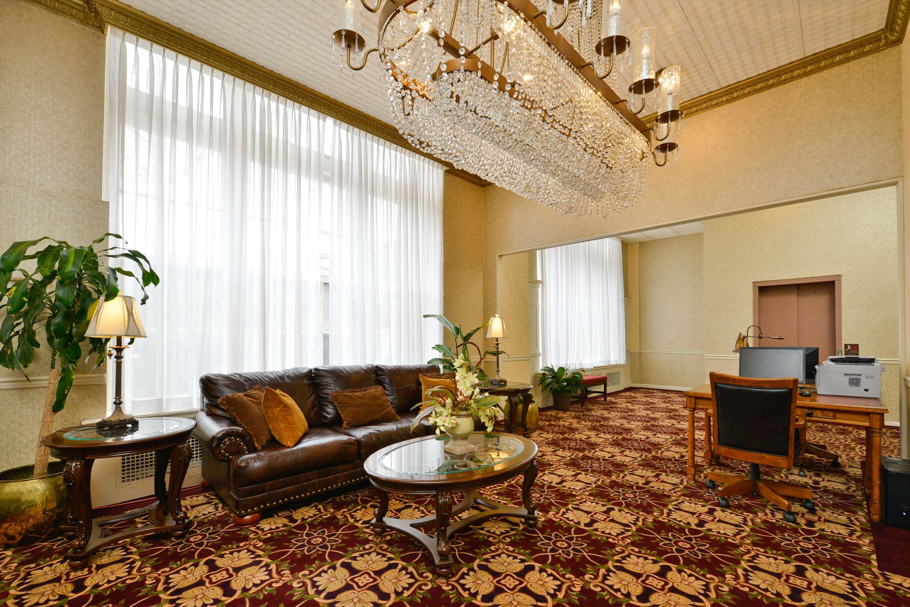 Best Western Plus Sidney Lodge Екстериор снимка