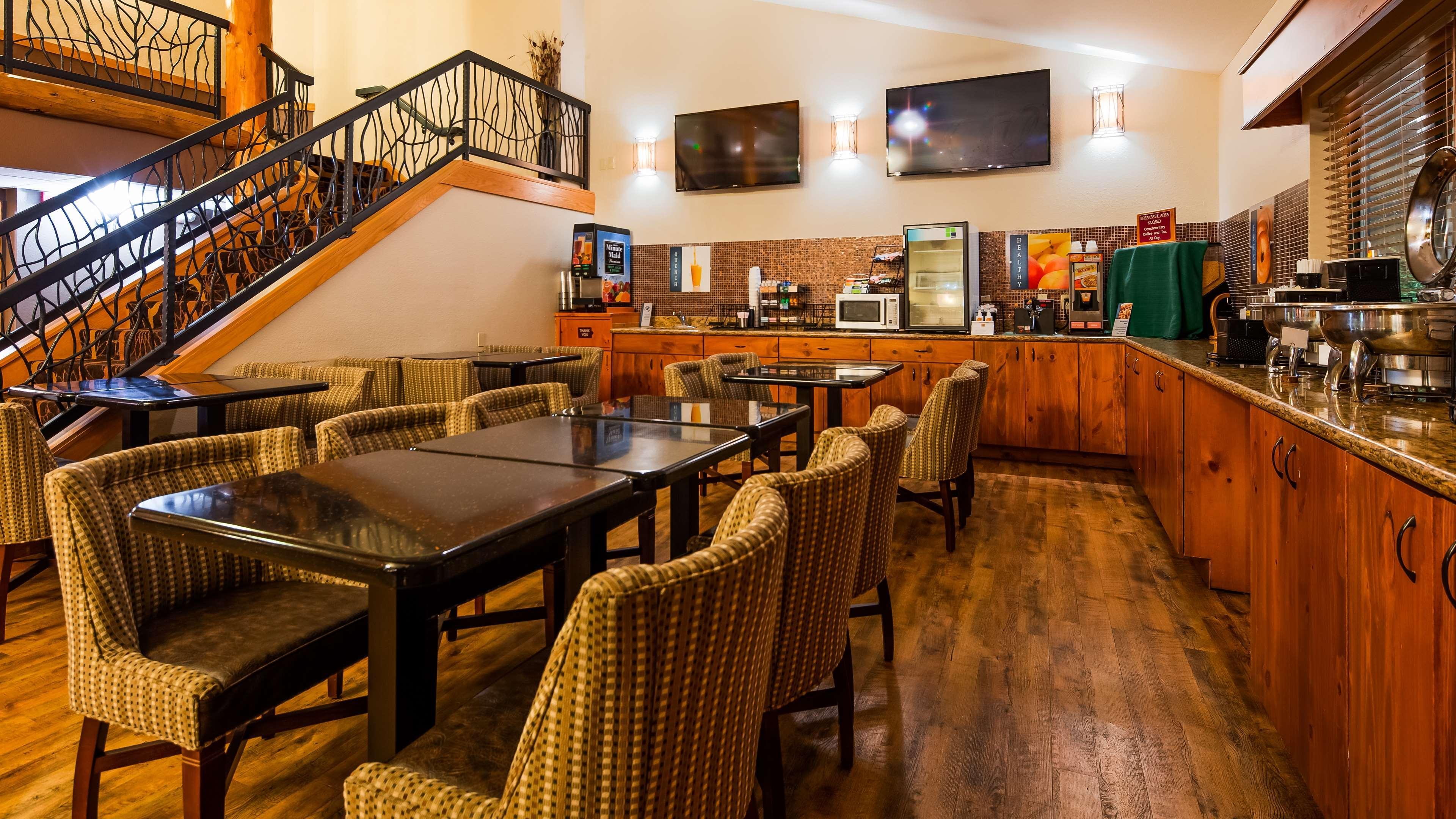 Best Western Plus Sidney Lodge Екстериор снимка