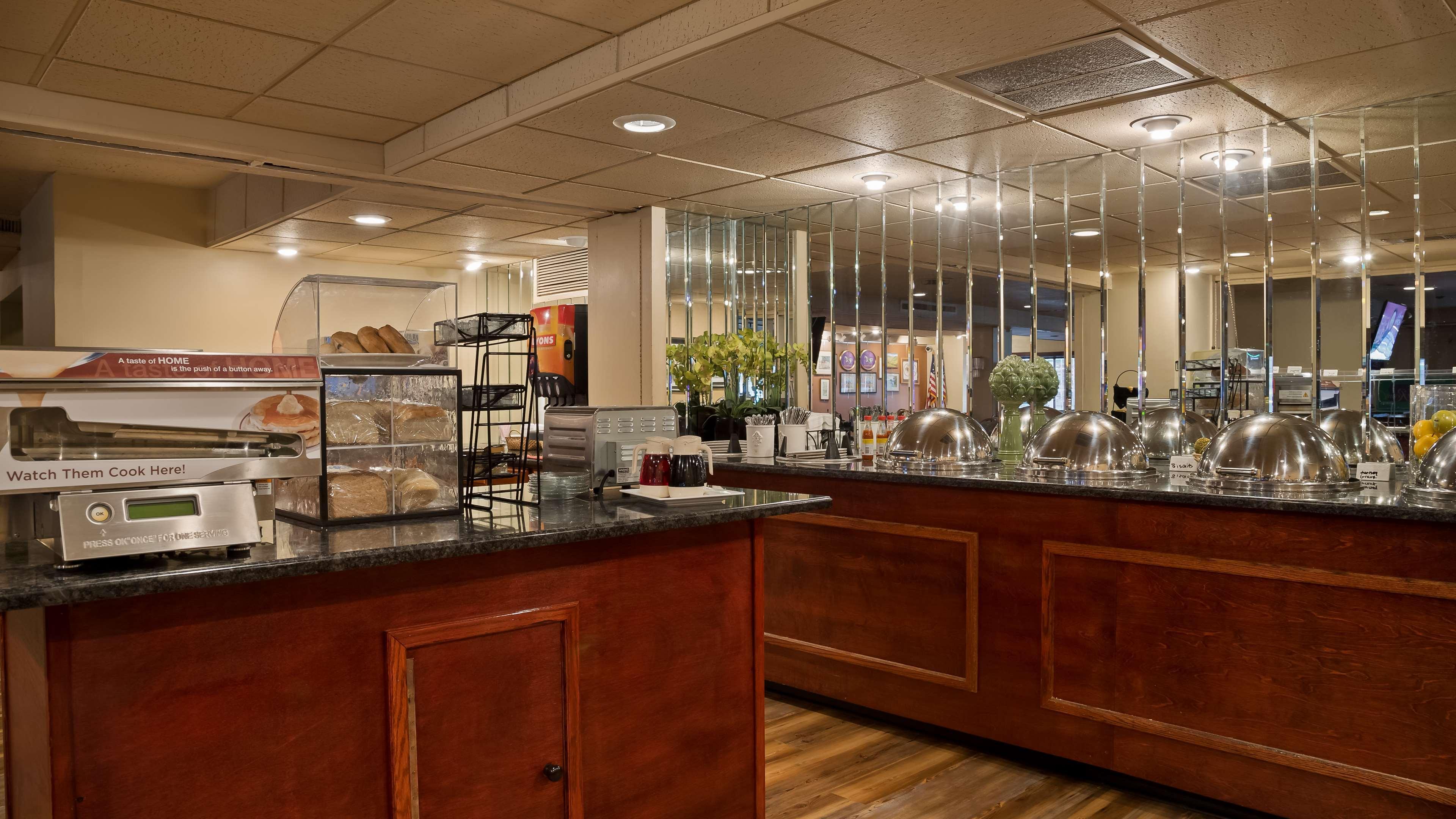 Best Western Plus Sidney Lodge Екстериор снимка
