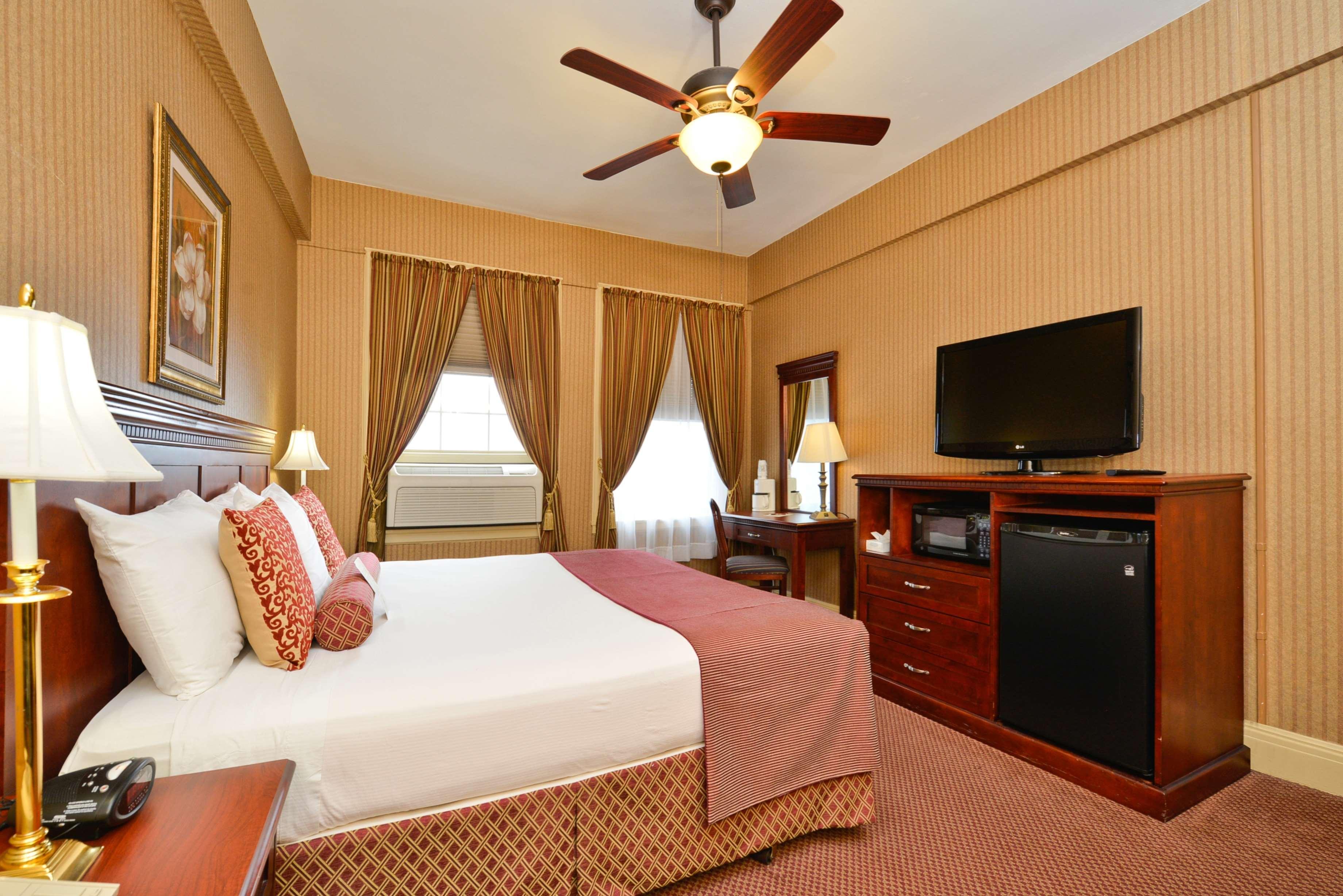 Best Western Plus Sidney Lodge Екстериор снимка