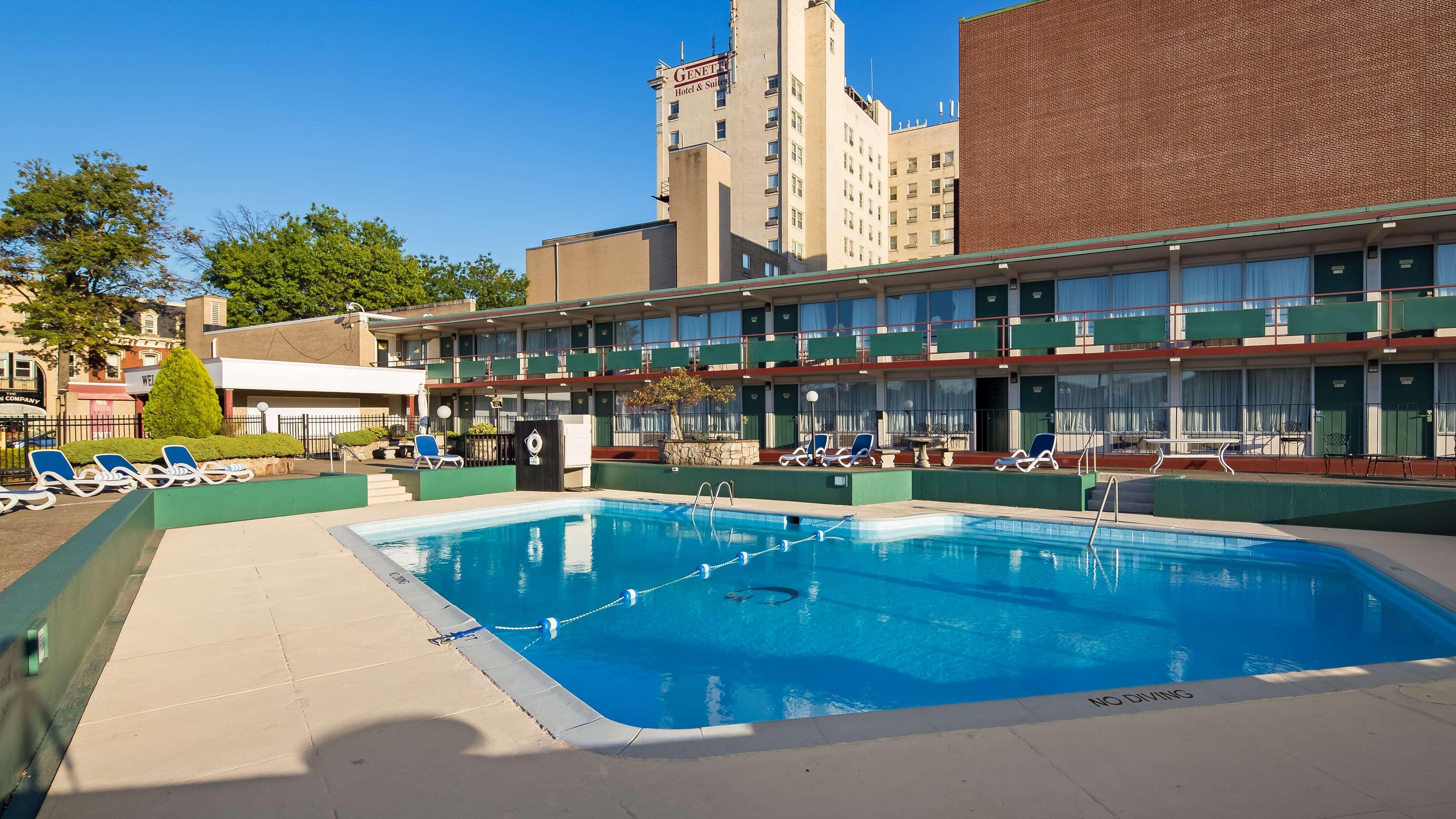 Best Western Plus Sidney Lodge Екстериор снимка