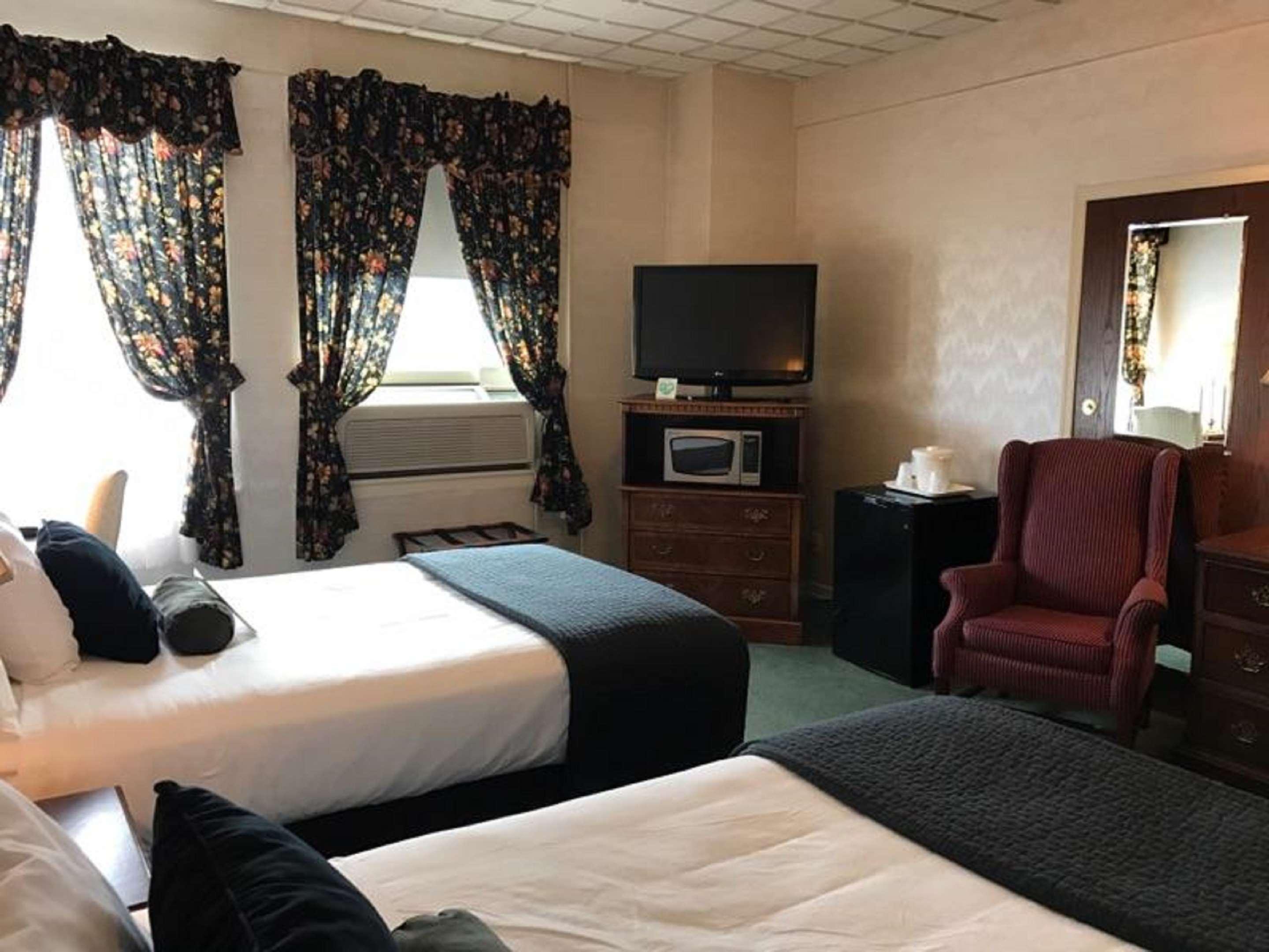 Best Western Plus Sidney Lodge Екстериор снимка